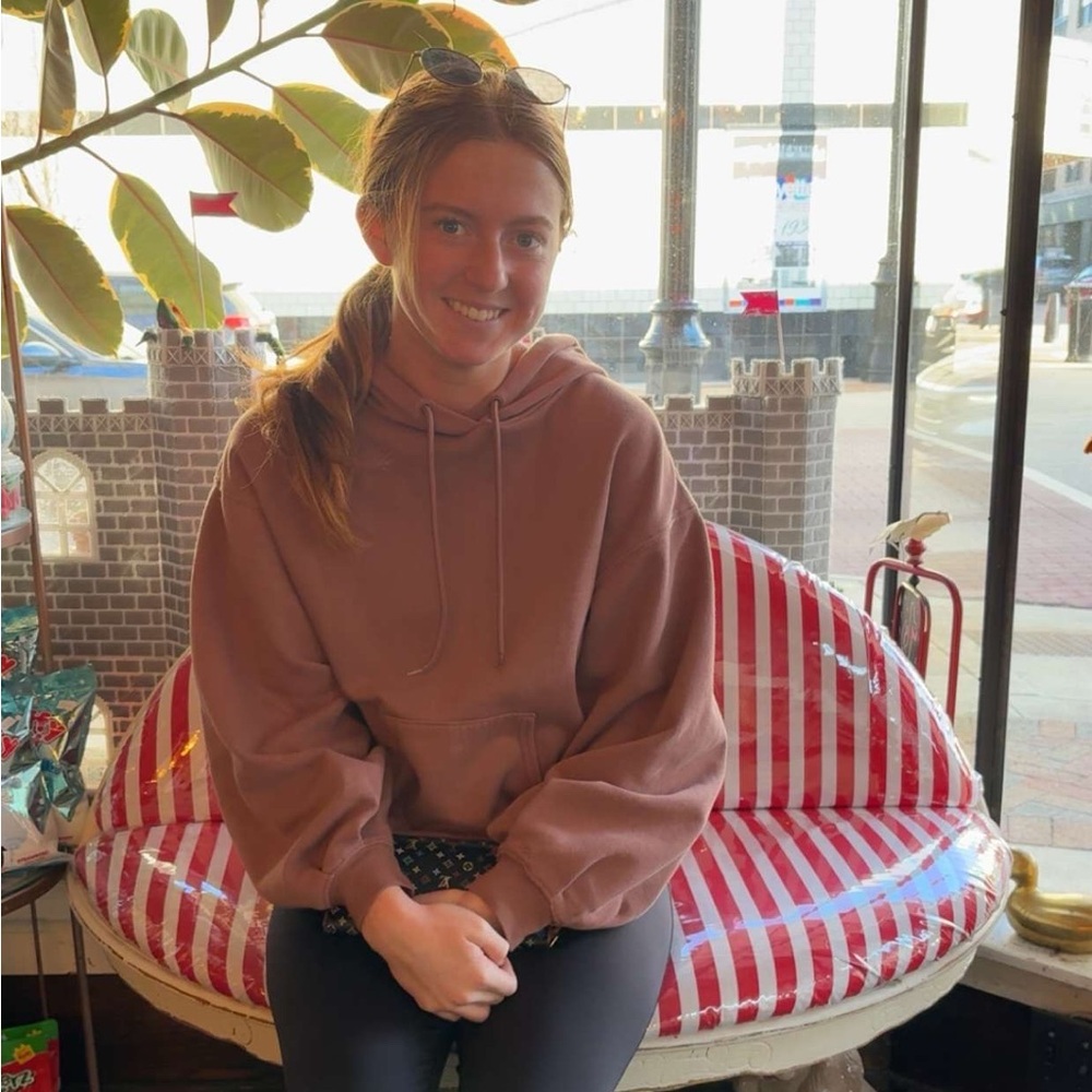 Meet your Posher, Carly